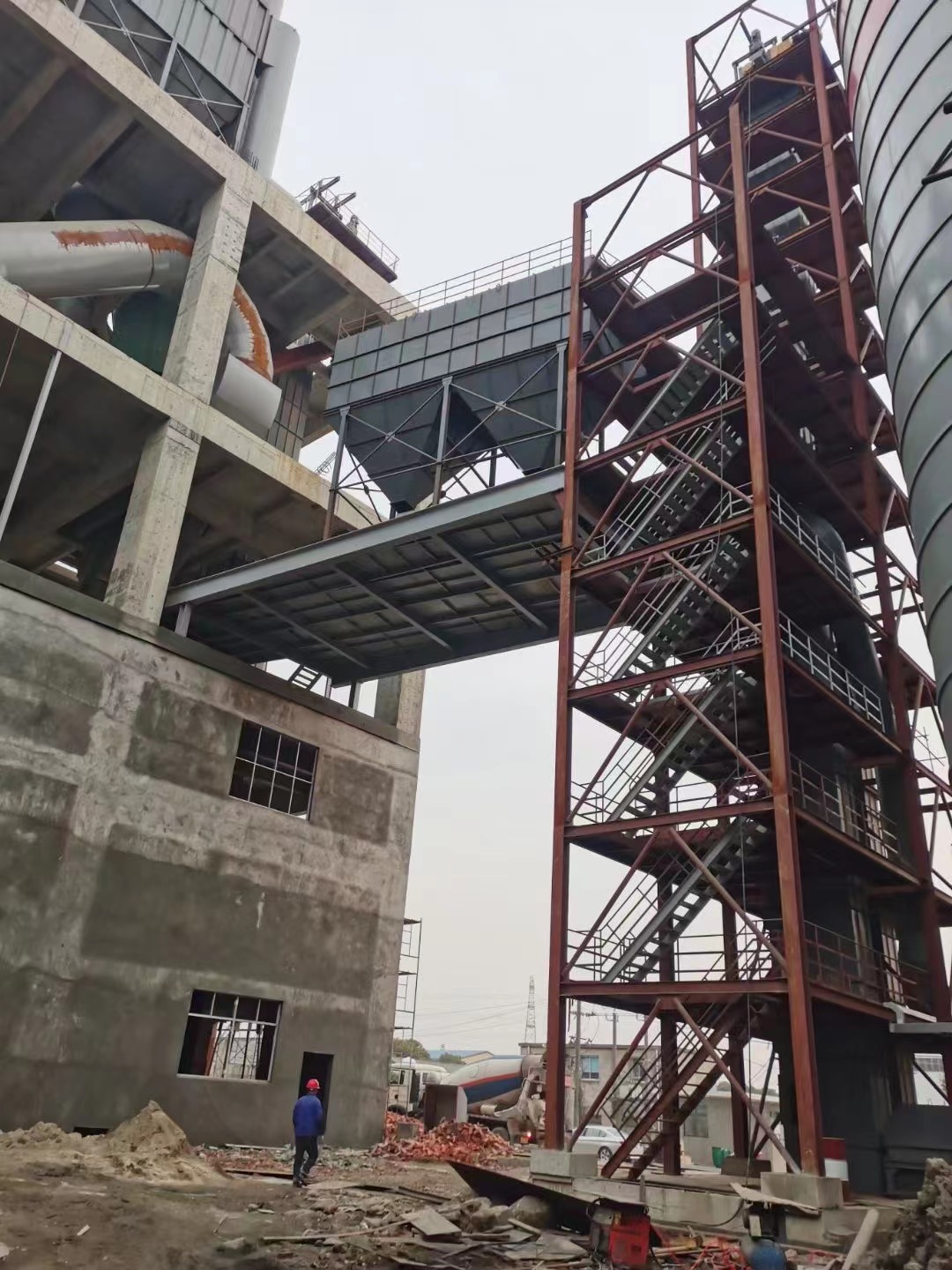 江蘇宜興東一建材年產(chǎn)200萬(wàn)噸水泥生產(chǎn)線機(jī)電及鋼結(jié)構(gòu)項(xiàng)目